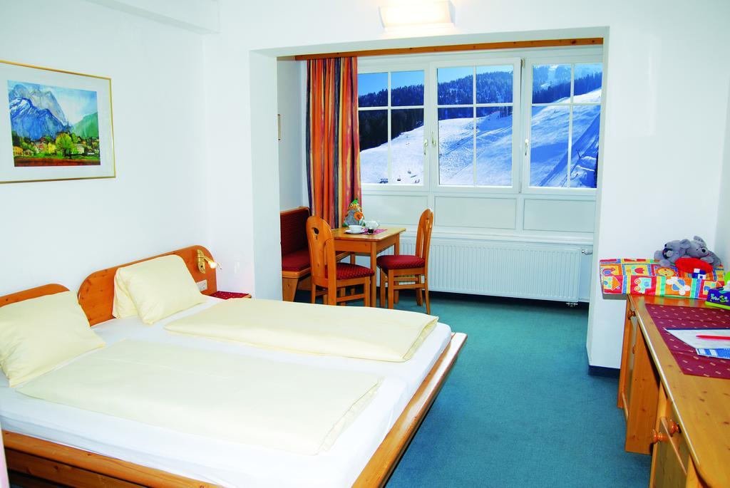 Kinder- Und Familienhotel Nockalm Іннеркремс Екстер'єр фото